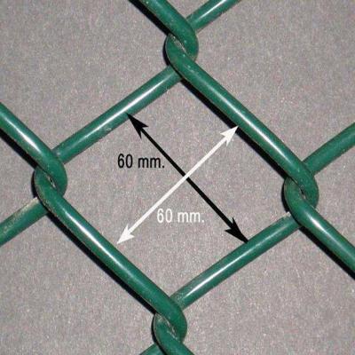 China PVC Coated Chain Link Fence Building Walls Hot Dipped Galvanized Diamond Enclosure Cyclone Wire Mesh for sale