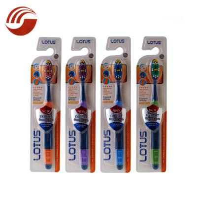 China Cheap Price Plastic Anti-Slip Handle Daily Use Classic Toothbrush for sale