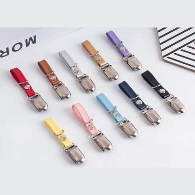 China Low MOQ Solid Color PU Platypus Metal Clip Leather Key Chain Wholesale Leather Key Chain Solid Color for sale