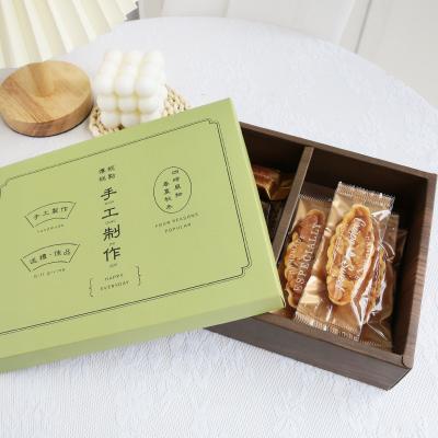 China Recyclable Wholesale Custom Luxury White Cardboard Gift Lid And Plain Paper Box for sale