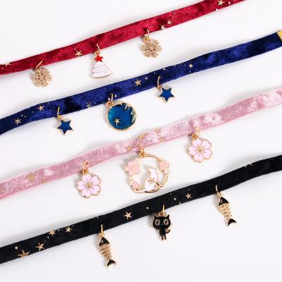 China Stocked Widely Used Adjustable Collar Velvet Bronzing Star Snowflake New Arrival 2021 Luxury Dog Pet Accessories for sale