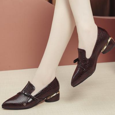 China cy12505a New Style Breathable Warm Mother Shoes Low Heel Shoes Lady Shoes for sale