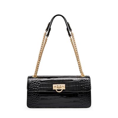 China Fashion 2023 New French Style Niche Handbag Genuine Leather Crocodile Pattern Underarm Bag With Chain Shoulder for sale