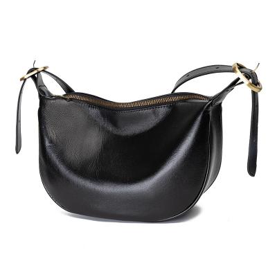 China Lady 2023 Real Leather Brief Dumpling Shape Messenger Bag High Quality Casual Designer Handbag For Women Large CAPACITY for sale