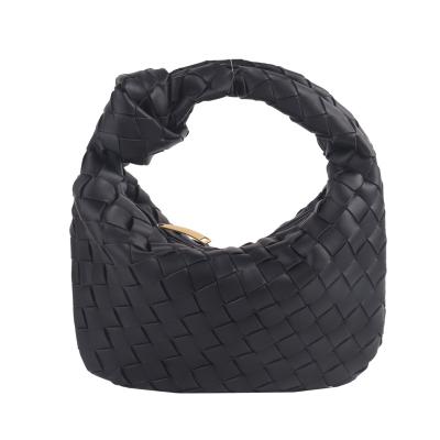 China Fashion Hot Sale 2023 New Design Women Handbag Woven Cloud Niche Dumpling Clutch Bag Knotted Fashion Design for sale