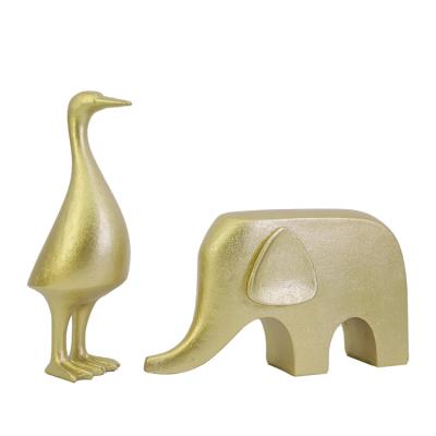 China Artificial Resin Home Craft Factory Customized Decor Statue Animal Elephant Sculpture for sale