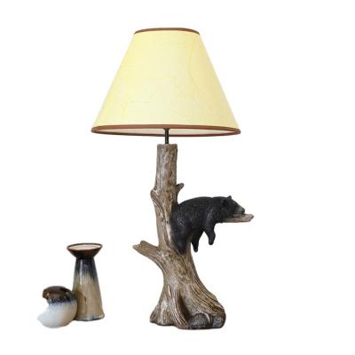 China Eclectic Restaurant Hotel Living Room Bedroom Decoration Home Retive Resin Table Lamp for sale