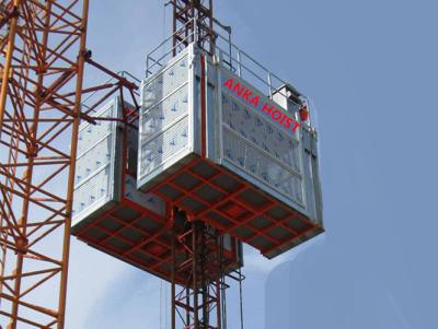 China Elevador del transporte del alzamiento del pasajero de la construcción de 4 toneladas para el hombre/el material en venta