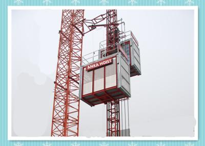 China elevador da grua da construção da velocidade 60m/min da capacidade 2000kg para o homem do transporte e o elevador material à venda