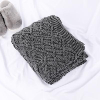 China Custom 100% Acrylic Sustainable Other Chunky Knitted Gray Throw Woven Cable Knit Blanket For Winter Sofa Bed for sale