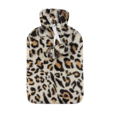 China Lovely Soft Plush Corduroy Leopard Rubber Warm Water Bottle Cover For Family Te koop