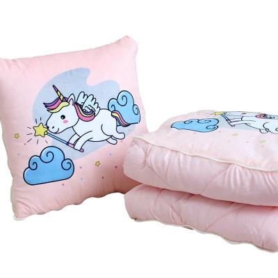 中国 Magnetic Car Decorative Dual-Use Blanket Decorative Car Tile Sofa Folding Pillow Cover Travel 2in1 Air Conditioning Comforter Flat Pillow 販売のため