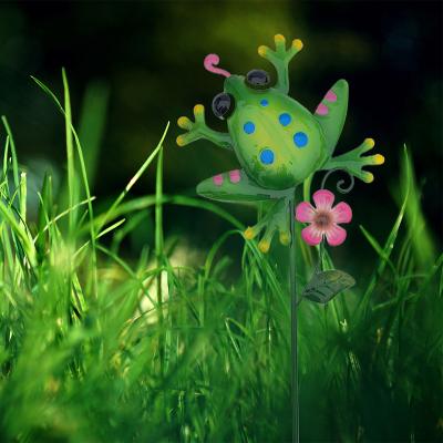 China Durable Exquisite Morden Metal Frog and Snail Garden Stakes for Lawn Yard Patio Pathway Decor for sale