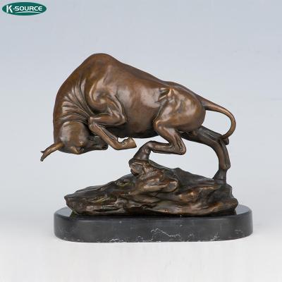 China China Tabletop Indoor Decorative Figurine Animal Statue Crafts Bronze / Brass Bull Sculpture for sale