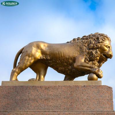 China China Outdoor Decoration Famous Standing Lion Sculpture Golden Bronze Statue for sale