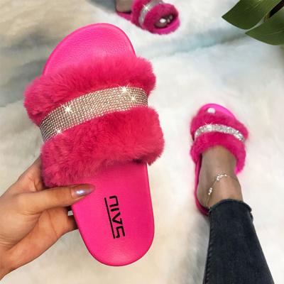 China Factory Price Fashion Trend Women Indoor Slippers Winter Women Fur Strap Soft Faux Stone Design Slips For Beach Women Slippers for sale