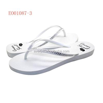 China Wholesale White Simple White Flip Flops With Rhinestones Plain Rhinestone Flip Flops for sale