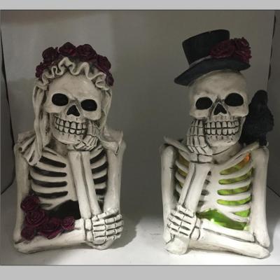 China Resin Halloween Crafts Halloween Resin Crafts Skull Couples Home Decoration for sale