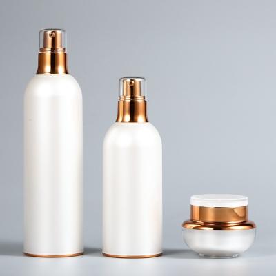 Chine Cosmetic Acrylic Lotion Bottle Luxury Skin Care Cosmetic Packaging With Pump Dispenser à vendre