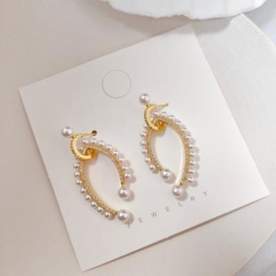 China CLASSIC hot sale Bohemian earrings pearl earrings women acrylic magnet ladies metal earrings for sale