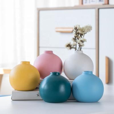 China Ceramic Round Cute Colorful Small Bud Vase Set Matte White Blue Pink Yellow Minimalistic Europe Home Decor Wholesale Table Modern for sale