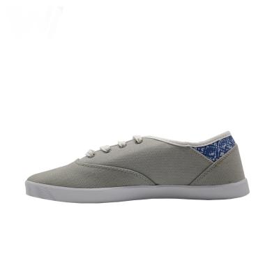 China Walking shoes fashion new style flat canvas sports shoes for men for sale