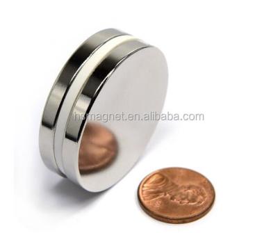 China Industrial Magnet Round Base Neodymium Magnet With Countersunk Hole for sale