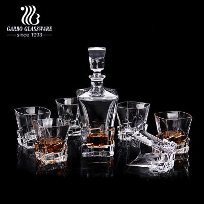 China Garbo Stylish Wholesale Embossed Glass Whiskey Decanter Set With 2 Whiskey Glass With Glass Lids for sale