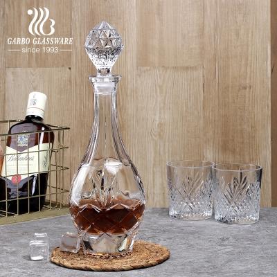 China 800ml Home Running Bar Crystal Whiskey Bottle With Stop Modern Unique Personalized Whiskey Decanter Gift Set for sale