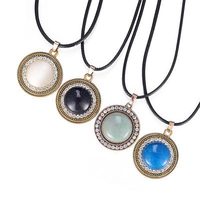 China High Quality Fashion Jewelry Necklace Stainless Chain Around Natural Stone Rhinestone Pendant Necklace Women for sale