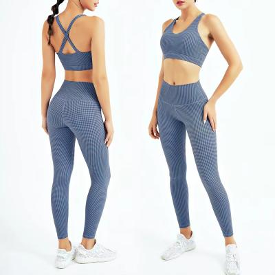 China Breathable Butt Lifting Cross Ties Swallow Grid Yoga Set Plaid Yoga Wear Set Women Classic Fitness Set for sale