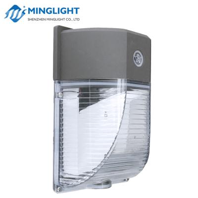 China Outdoor Yard DLC ETL Listed 12w 13w 18w 26w Mini Led Dusk-to-Dawn Wall Package IP65 Outdoor Porch Light for sale