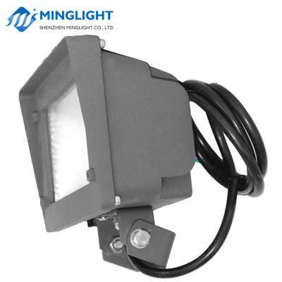 China Sports Stadiums DLC ETL Listed 30W LED Flood Light IP65 Waterproof 120lm/W With 3 Adapter Types for sale