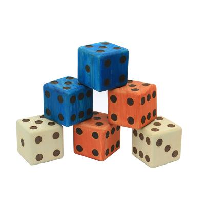 China OEM Wood Wooden Dice Games Set Playing Yard Dice for sale