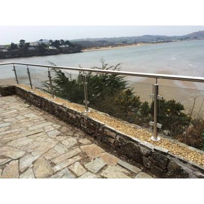 China Customized 304/316 stainless steel glass balustrade balcony railing post glass balustrade for deck china manufacture for sale