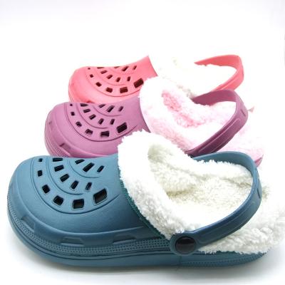 China New Factory Design Winter Removable And Washable Round Fur EVA Insole Sandals Warmly Hospital Nurse Clogs Shoes Women Men for sale