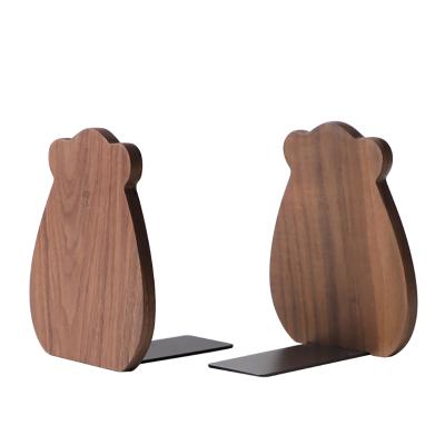 China Modern Wholesale Cute Bear Unique Wooden Book Stand for Kids Luxury Bookends Decorative Bookend for sale