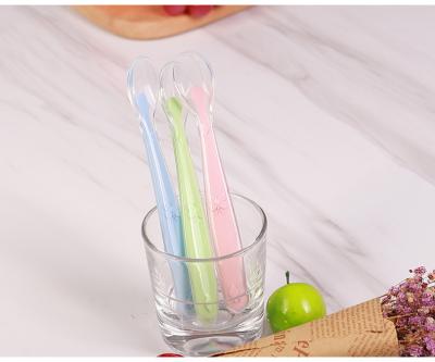 China Customized Free BPA Safety Silicone Baby Spoon Hook Baby Training Easy Spoon Logo And Color Bpa Free for sale