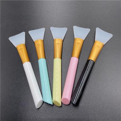 China High Quality Silicone Mask Fan Stocked Facial Brush With Colorful Handle for sale