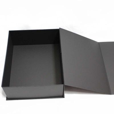 China Recycled Materials Wholesale Gift Box With Your Own Logo Jewelry Chocolate Box Flower Cardboard Packaging Magnetic Pink Shoes Box For Shipping for sale