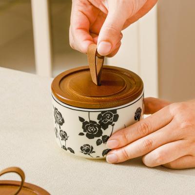 China Vintage Floral Ceramic Storage Jar for Eco-Friendly Microwavable Lid-Attached Canister for sale