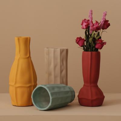 China Encantador diseño de flor de oro Vaso de cerámica para decoración moderna en el estilo del Medio Oriente en venta