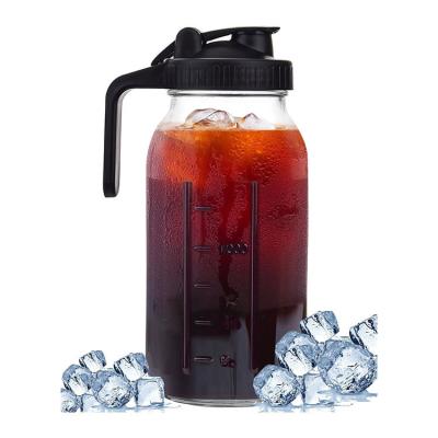 China PP Plastic 64oz Ceramic Cold Brew Coffee Maker with Stainless Steel Filter and Spout Lid for sale