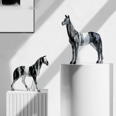 China Irregular Nordic Resin Animal Knick-Knacks for Home Decor and Chic Desktop Ornaments for sale