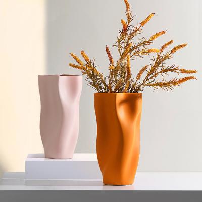 China Elegant Matt Glaze Nordic Ceramic Tabletop Vase for Modern Home and Wedding Decoration for sale