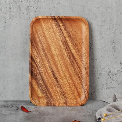 China Ofrecer utensilios de madera natural sostenibles y bandejas de servir con estilo de diseño tradicional en venta