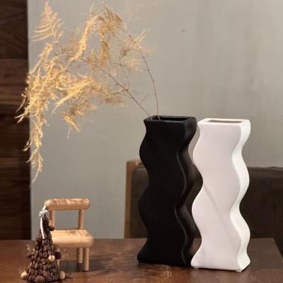 China Wedding Home Decoration Modern White Ceramic Vase for Living Room Dining Table Decor for sale