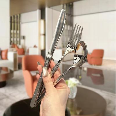 China 4 Benutzer angepasste Farbe Super scharfe zerknitterte Messer Gold Edelstahl Flatware Set zu verkaufen