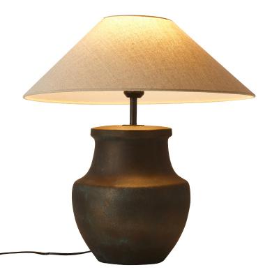 China Modern good sales modern bedroom restaurant bar ceramic table lamp for study office for sale