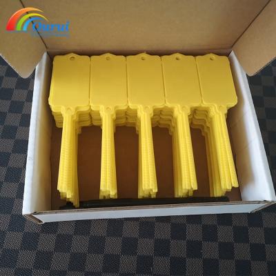 China NO Folding Mechanic Service Auto Key Tags Workshop Self Locking Car Keytag for sale